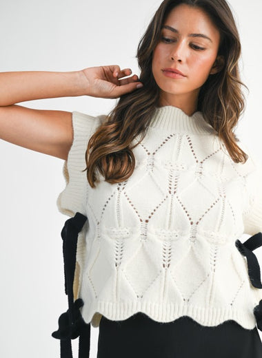 Scalloped Side Bow Top