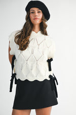 Scalloped Side Bow Top