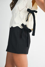 Scalloped Side Bow Top